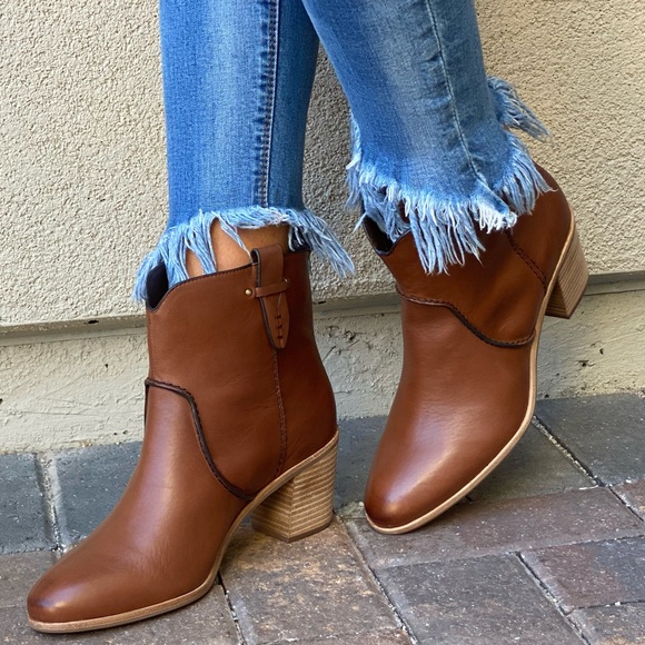 Bass Whiskey Genuine Leather Distressed Boots - Picture 9 of 12